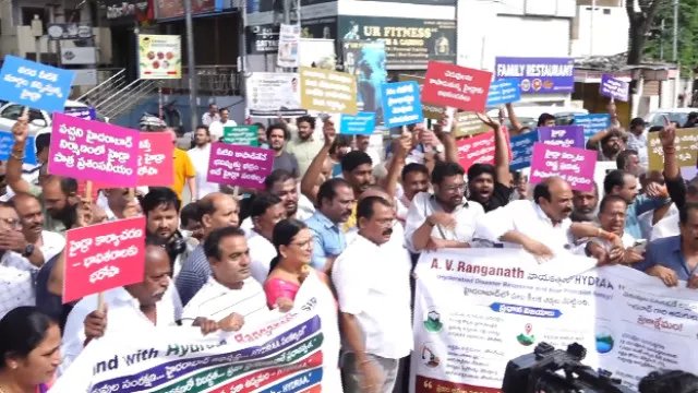 హైడ్రాకు వెల్లువెత్తిన ప్రజా మద్దతు.. కొనసాగించాలంటూ హైదరాబాదులో ర్యాలీలు