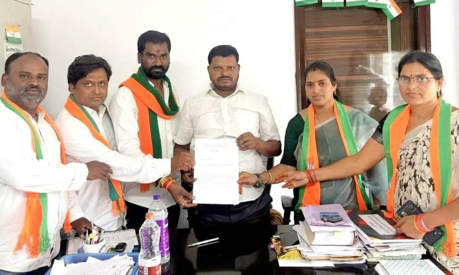 ఓటు కేంద్రం చేరువ కావాలి.. కొత్త పోలింగ్ స్టేషన్ల కోసం వినతి