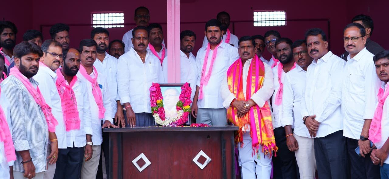 జిన్నారం బోనాల జాతర.. అమ్మవారికి ఎమ్మెల్యే జీఎంఆర్ ప్రత్యేక పూజలు