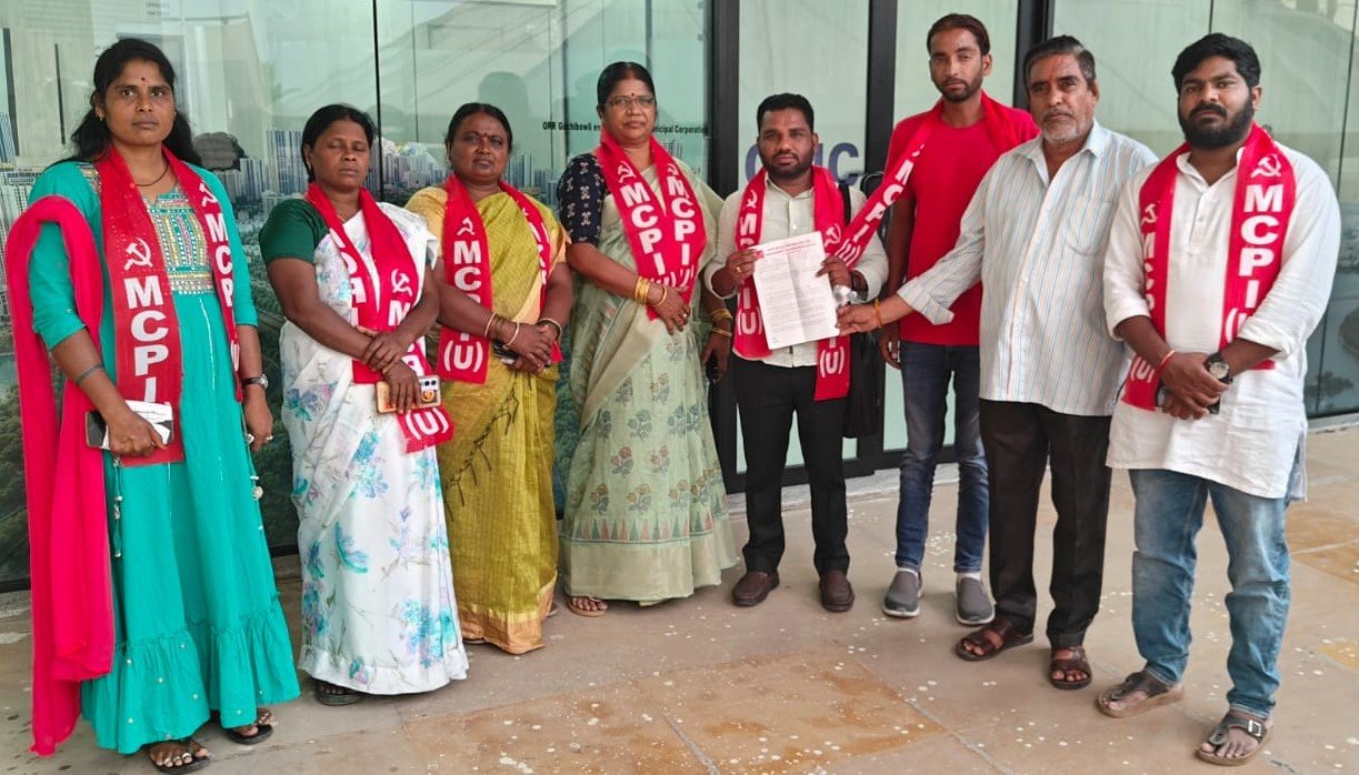 తవ్వి వదిలేశారు.. మురుగు, బురదతో ప్రజలకు నరకం: MCPI(U) ఆగ్రహం