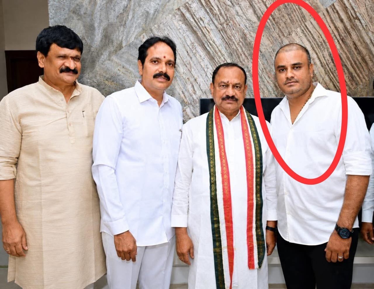 ఫేక్‌ డెత్‌ సర్టిఫికెట్‌తో బాబాయి భూమికి ఎసరు?.. కాంగ్రెస్‌ నేతపై కుటుంబం సంచలన ఆరోపణలు!