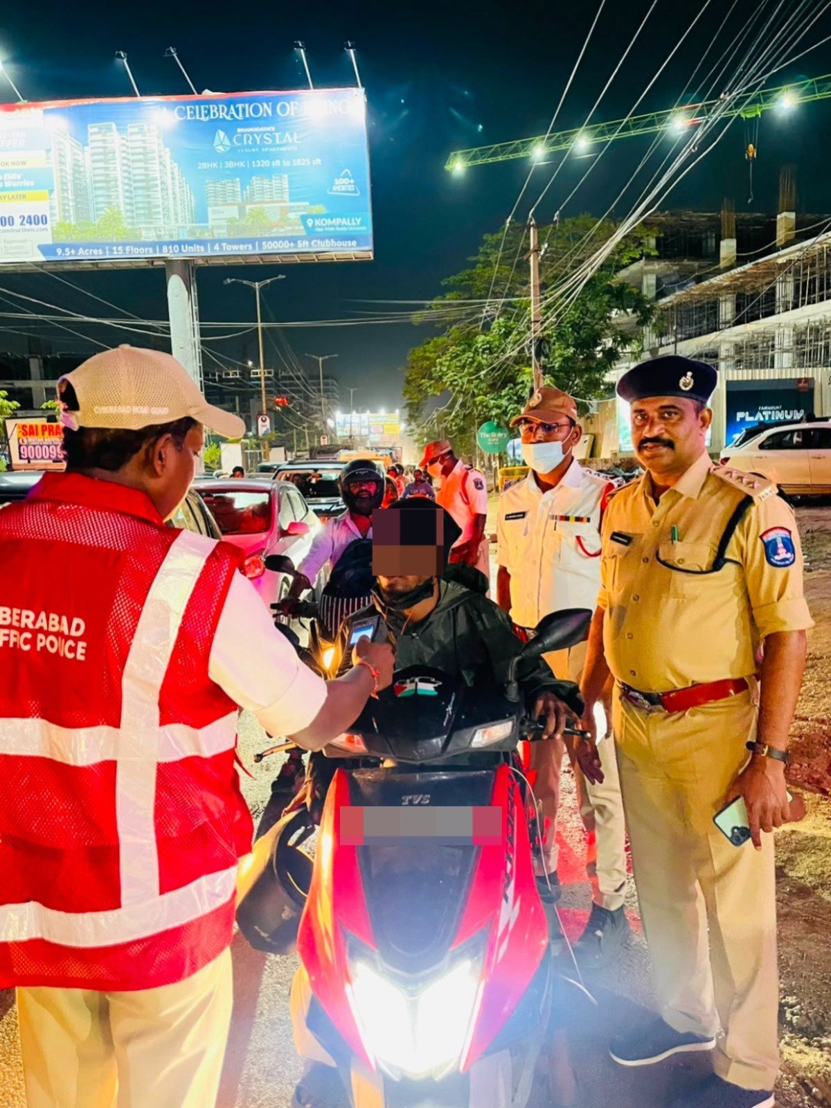 సైబరాబాద్ రోడ్లపై మద్యం మత్తు!.. వీకెండ్‌లో 311 మందిపై కేసులు